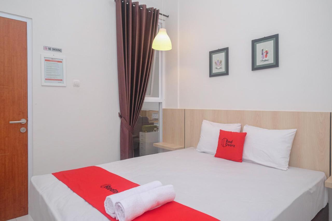 Reddoorz Syariah @ Tlogosari Semarang Hotell Alastuwo Eksteriør bilde
